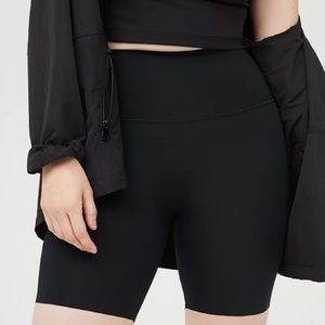 OFFLINE By Aerie Goals 7" Bike Short
